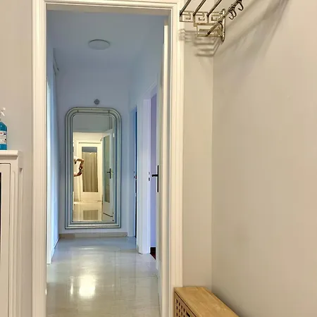 Apartment Friends & Family