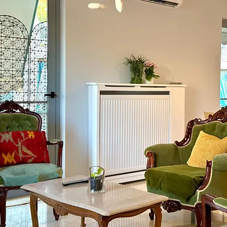 Friends & Family Apartment