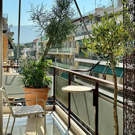 Friends & Family Apartment Athens